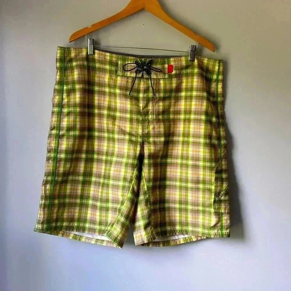 The North Face swing Plaids Shorts Men's Size 40